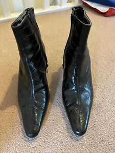 Ladies Clark’s Heeled Boots Size 4 