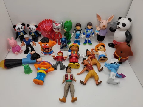 Variety Action Figure Toys Lot Of 24 Ryan's World Peppa Pig Hey Duggee Olivia Cover