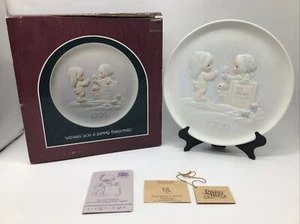 Precious Moments "WISHING YOU A YUMMY CHRISTMAS" Plate # 523801 (1990) - Picture 1 of 12
