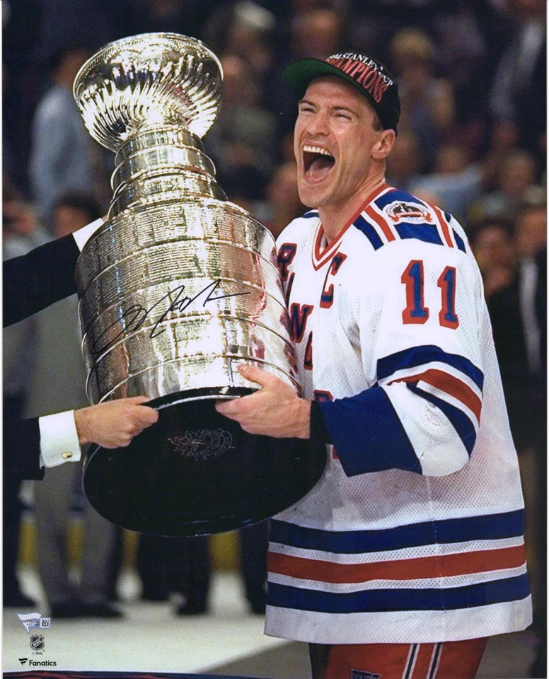 Mark Messier New York Rangers Signed 16" x 20" Receiving Stanley Cup Photograph - Image 1 of 1
