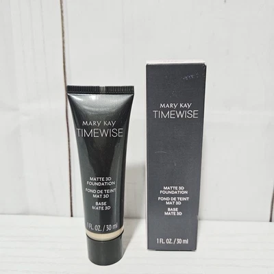 Mary Kay Timewise Matte  3D Foundation BEIGE W 100 - Image 1 of 4
