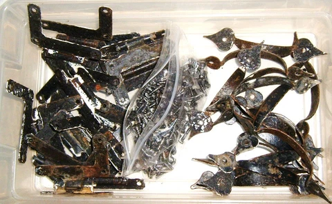 Vintage 17 Handles & 18 Hinges with Bag of Screws Cover