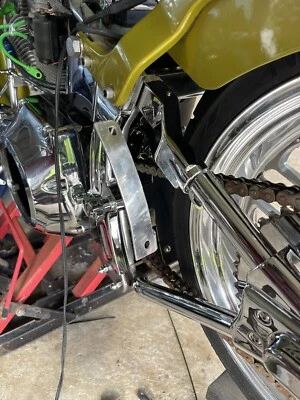 Curved Vertical License Plate Relocation Bracket for HARLEY-DAVIDSON BREAKOUT - Image 1 of 4