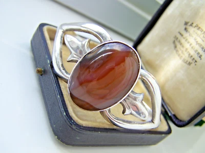 GORGEOUS VINTAGE MODERNIST 925 SOLID STERLING SILVER BANDED AGATE BANGLE 7" 8" - Image 1 of 4