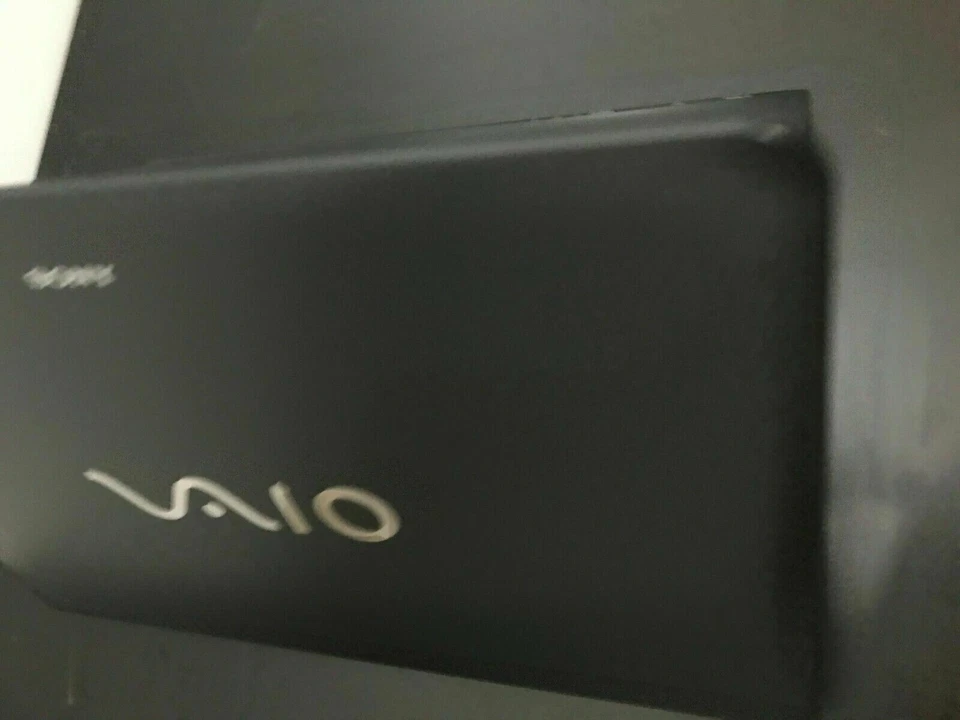 Sony Vaio SVE17 17.3" i7 3632QM 16GB 2TB HDD Portátil Windows 10.2014 - Immagine 1 di 4