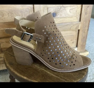 Chinese Laundry Tan-Caramel Brown, Block Heels Open Toe Suede Booties, SZ 7 - Image 1 of 4