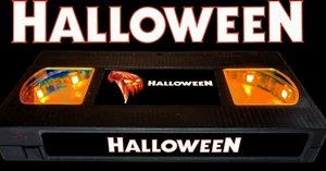 Halloween (1978) - Retro VHS Lamp +Remote Control - 70s 80s Horror Movie - Picture 1 of 11