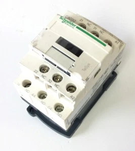 Schneider Electric CAD32 Control Relay Contactor 120VAC Coil 50/60Hz 10A 3NO 2NC - Picture 1 of 7
