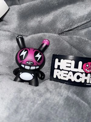 Kidrobot 3"Dunny Series 5 2008 Hello Reach Bear Vinyl Figure New In Open Box Art - Image 1 of 4