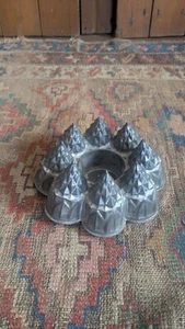 Rare Antique Early Primitive Metal Tin Chocolate Swirl Mold 8" Patina - Picture 1 of 9
