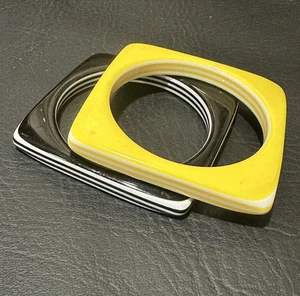 Retro gelb weiß gestreift quadratisch Armreif Armband Lucite Acryl Mod Style - Bild 1 von 7