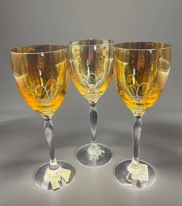 Set Of 3 Pier 1 Amber Iridescent Petal Stem Water Goblets/Wine Glasses Slovakia - Picture 1 of 21