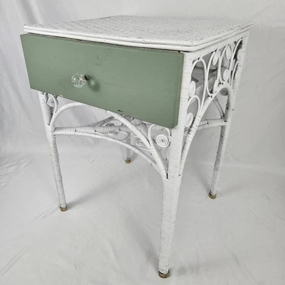 Vintage Rattan End Table White Peacock Wicker French Country Farmhouse Victorian - Image 1 of 4