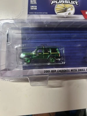 Greenlight Hot Pursuit Hitch & Tow 2001 Jeep Cherokee w/Cargo Trailer **CHASE** - Image 1 of 2
