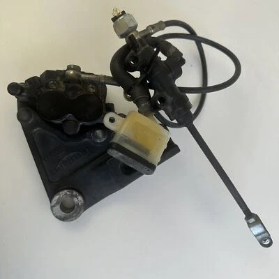 Triumph Bonneville T100 2012 Rear brake caliper master cylinder set - Image 1 of 4