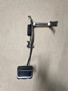 67 72 CHEVY GMC TRUCK CLUTCH PEDAL WITH SPRING AND BUSHINGS - Bild 1 von 6