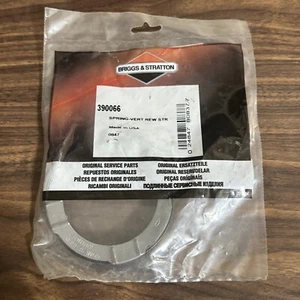 Vintage Briggs & Stratton Spring Rewind Starter - Part No. 390066 - NOS - Picture 1 of 2