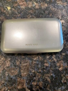 Mary Kay Timewise Foundation Compact ~ For D Shape Foundation - Picture 1 of 3