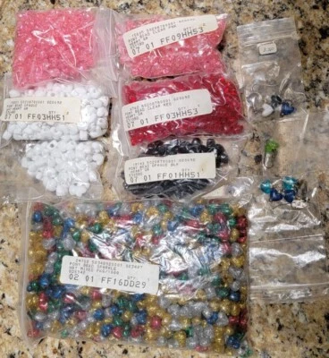 Vintage 90’s Beaded Heart Beads for Bracelets & Necklaces — 第 1/4 张图片