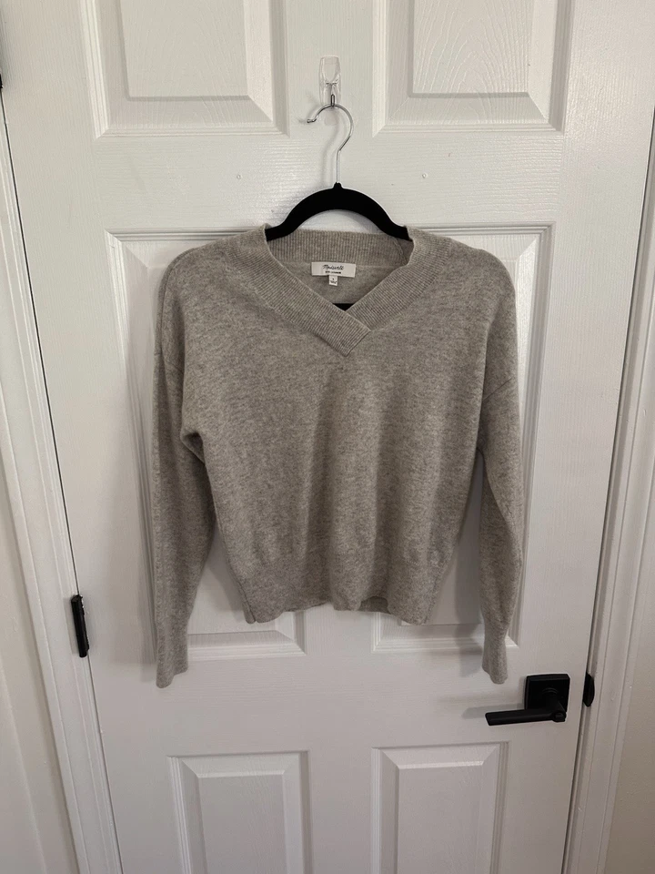 Suéter Madewell 100% Cachemira Cuello en V Mujer Gris Suave Lujo Minaimalista Talla S Foto 1 de 4