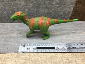 Velociraptor dinosaur 2000 figure 9A - Picture 1 of 5