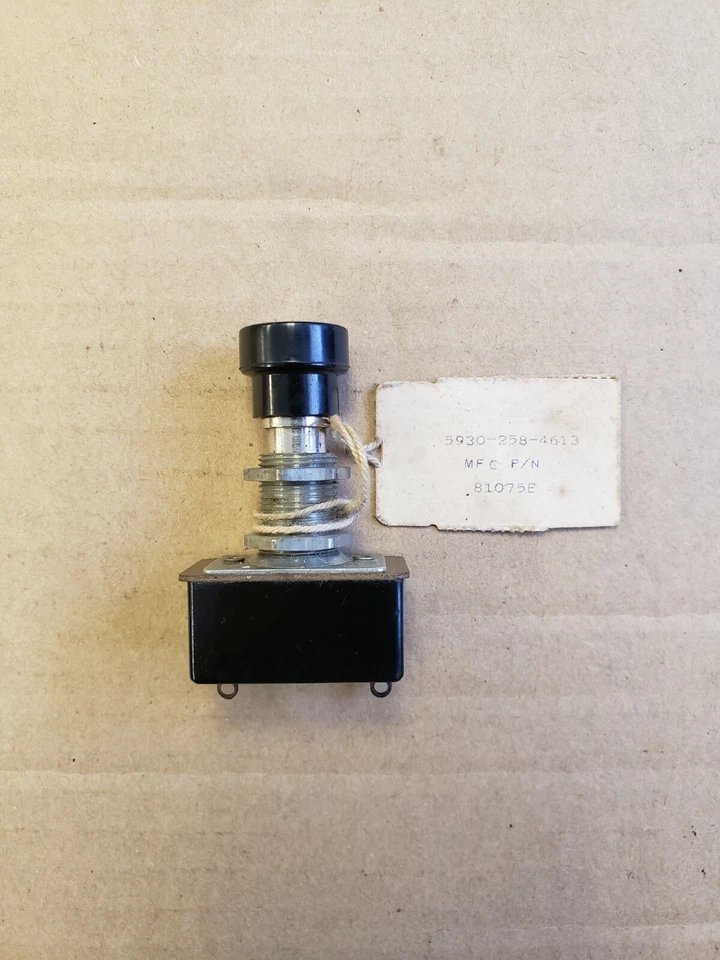 Interruptor de botón trasero Cooper Crouse 81075E 250 CA y CC * Foto 1 de 1