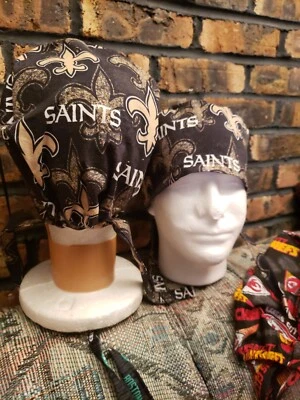 GORRAS EXFOLIANTES QUIRÚRGICAS HECHAS A MANO NEW ORLEANS SAINTS     Foto 1 de 3