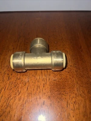 3/4" Sharkbite Style Push-Fit x 3/4" FNPT (Female Threaded) Lead-Free Brass Tee - Image 1 of 2