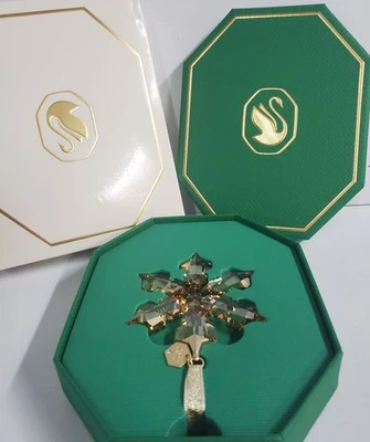 Swarovski Annual Edition 2022 Ornament, Gold Coloured Swarovski Crystals - Image 1 of 4