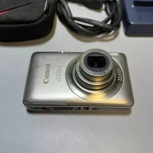 Canon IXUS 120 IS 12.1MP Compact Digital Camera - Silver + 4GB Card - Picture 1 of 11