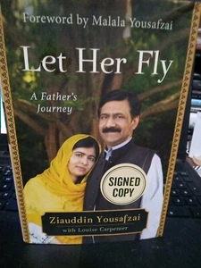 Ziauddin Yousafzai Signed Book! "Let Her Fly" Malala 2018 First Edition  - Bild 1 von 4