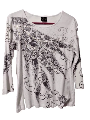 Katina Marie Women 3/4 Sleeve Top Small White Floral Chest 16 Length 25 inch - Image 1 of 4
