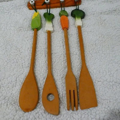 Juego de cucharas vintage de madera y cerámica con tapa vegetal de 4 piezas Foto 1 de 4