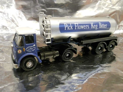 ** EFE 37401  Atkinson Articulated Tanker Flowers OO 1:76 Scale  - Image 1 of 2