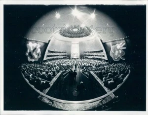 1964 Press Photo United Nations General Assembly Seen Thru Fisheye Lens 1960s - Picture 1 of 2