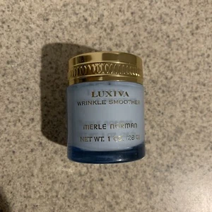 Merle Norman  Luxiva WRINKLE SMOOTHER 1 Oz - Picture 1 of 4
