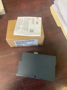 Siemens 6ES7-138-4FC01-0AB0 Digital Output Module, New in Box - Picture 1 of 4