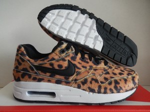 nike de leopardo