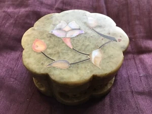 Durchbohrte Speckstein Schmuckschale (3” x 1,5”) - Bild 1 von 2