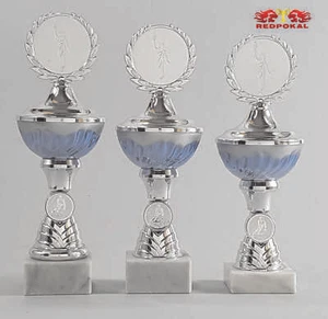 5 x 3er Serie Pokale in silber/blau, 23,24,25cm inkl. Gravur u. Emblem E636/1-3 - Bild 1 von 7