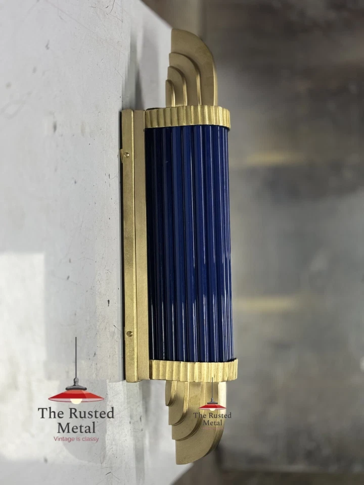 Aplique de pared de latón Art Deco con varillas de vidrio azul - Luz de acento estilo vintage Foto 1 de 4