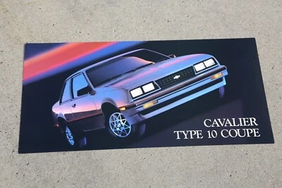 Cartel de colección GM Chevrolet concesionario promoción sala de exposición letrero Cavalier tipo 10 cupé Foto 1 de 4