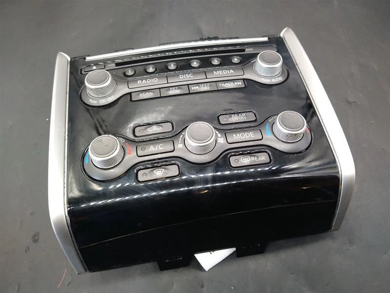 Nissan Pathfinder 2015 control de temperatura OEM  Foto 1 de 4