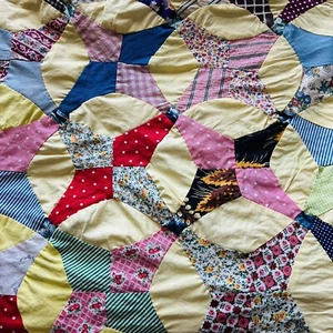 75”x50” Vintage Handmade Quilt Top. - Picture 1 of 12