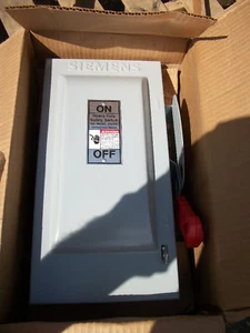 SIEMENS CAT# HF221N, 30 AMP, 240 VOLT, 2 POLE - Picture 1 of 1
