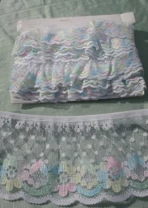 Gathered Multi Lace 5 metres (204) 1 Break - Picture 1 of 1