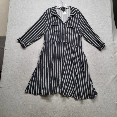 Vestido para mujer Torrid 2 negro a rayas calce y acampanado camisa vestido botón manga larga Foto 1 de 4