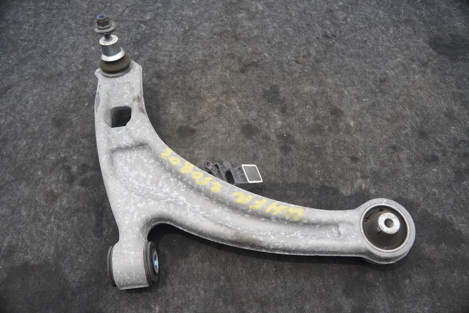 Brazo de control inferior delantero izquierdo 6G33-3A053-BC OEM Aston Martin V8 Vantage 2006-16 Foto 1 de 4