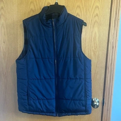 Great blue navy reversible men's  puff vest plaid solid cozy chilled  size large - Image 1 of 4