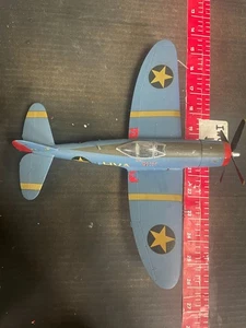 Modelo de avión de plástico construido a mano Republic P-47 Thunderbolt fighter en muy buen estado - Imagen 1 de 16
